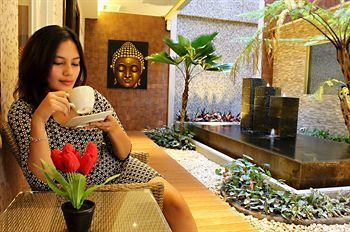 De'Corner Guest House Malang Eksteriør billede